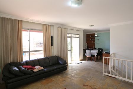 Apartamento à venda com 260m², 4 quartos e 4 vagas Apartamento à venda com 260m², 4 quartos e 4 vagasSala 1