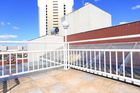 Apartamento à venda com 260m², 4 quartos e 4 vagas Apartamento à venda com 260m², 4 quartos e 4 vagasTerraço