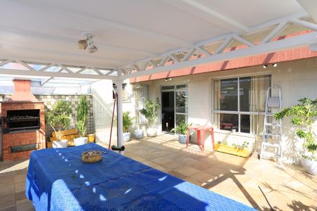 Apartamento à venda com 260m², 4 quartos e 4 vagas Apartamento à venda com 260m², 4 quartos e 4 vagasCobertura