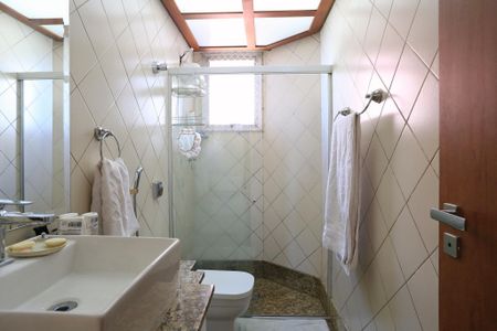 Apartamento à venda com 260m², 4 quartos e 4 vagas Apartamento à venda com 260m², 4 quartos e 4 vagasBanheiro