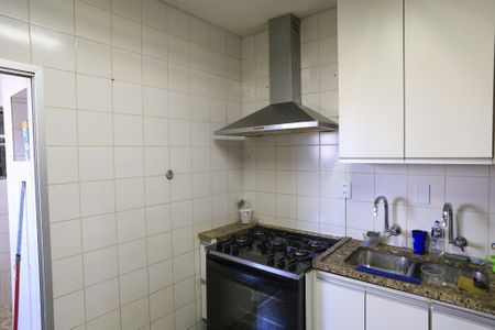 Apartamento à venda com 260m², 4 quartos e 4 vagas Apartamento à venda com 260m², 4 quartos e 4 vagasCozinha