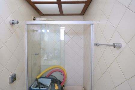 Apartamento à venda com 260m², 4 quartos e 4 vagas Apartamento à venda com 260m², 4 quartos e 4 vagasBanheiro 1