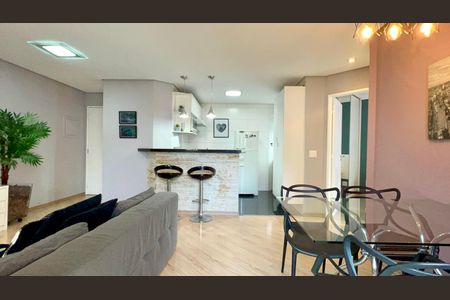 Apartamento à venda com 55m², 1 quarto e 2 vagas Apartamento à venda com 55m², 1 quarto e 2 vagasSala de Jantar