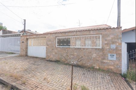 Casa à venda com 146m², 3 quartos e 4 vagasFachada