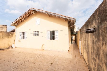 Casa à venda com 146m², 3 quartos e 4 vagasQuintal
