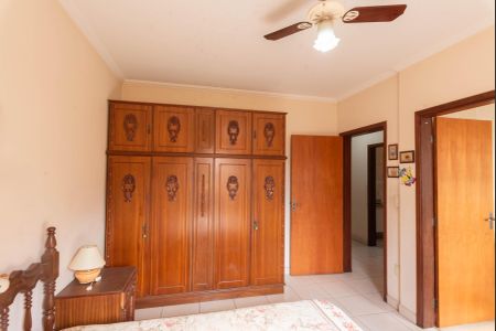 Casa à venda com 146m², 3 quartos e 4 vagasSuíte