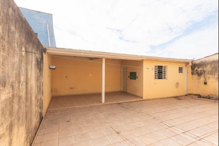 Casa à venda com 146m², 3 quartos e 4 vagasQuintal