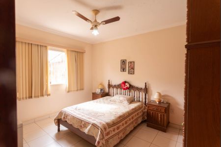 Casa à venda com 146m², 3 quartos e 4 vagasSuíte