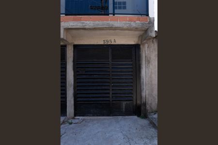 Casa para alugar com 32m², 1 quarto e sem vaga Casa para alugar com 32m², 1 quarto e sem vagaFachada