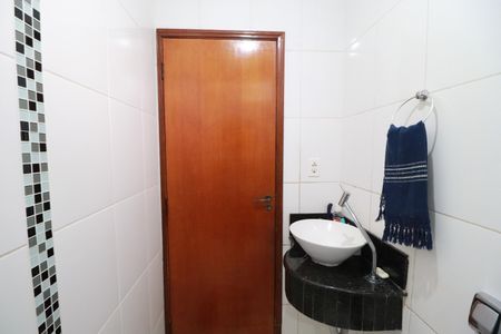 Casa para alugar com 250m², 4 quartos e 3 vagasBanheiro 1