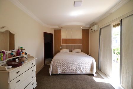 Casa para alugar com 250m², 4 quartos e 3 vagasSuíte