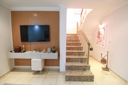 Casa para alugar com 250m², 4 quartos e 3 vagassala