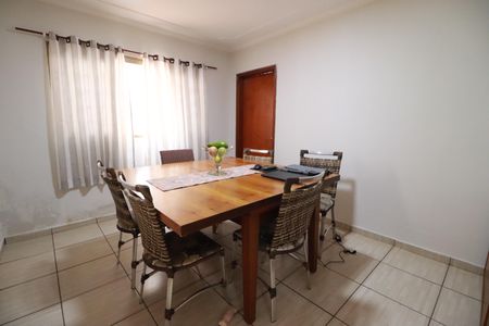 Casa para alugar com 250m², 4 quartos e 3 vagascozinha