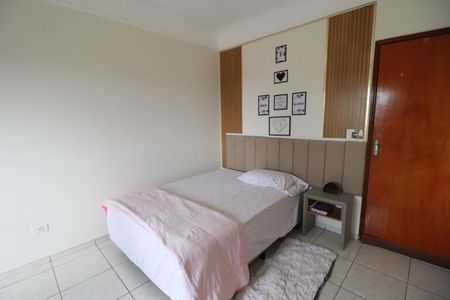 Casa para alugar com 250m², 4 quartos e 3 vagasquarto 2