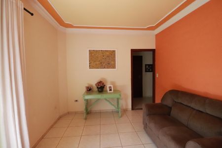 Casa para alugar com 250m², 4 quartos e 3 vagassala 2