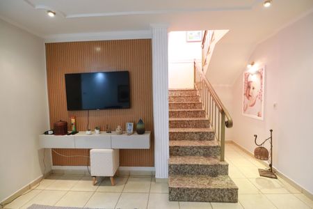 Casa para alugar com 250m², 4 quartos e 3 vagassala