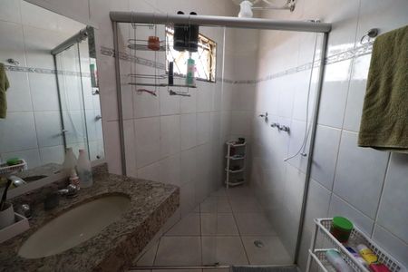 Casa para alugar com 250m², 4 quartos e 3 vagasbanheiro 1