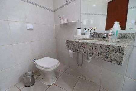 Casa para alugar com 250m², 4 quartos e 3 vagasbanheiro 1