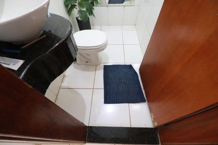 Casa para alugar com 250m², 4 quartos e 3 vagasBanheiro 1