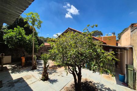 Casa à venda com 188m², 4 quartos e 5 vagas Casa à venda com 188m², 4 quartos e 5 vagasQuintal