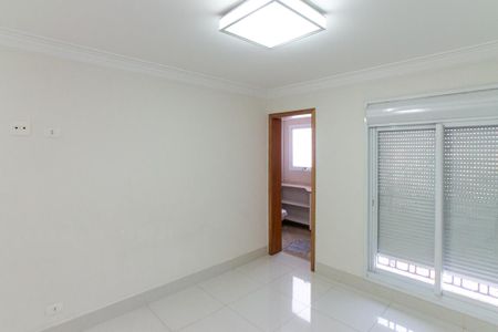 Apartamento à venda com 250m², 4 quartos e 4 vagasSuíte 2
