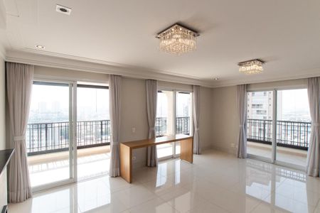 Apartamento à venda com 250m², 4 quartos e 4 vagasSala