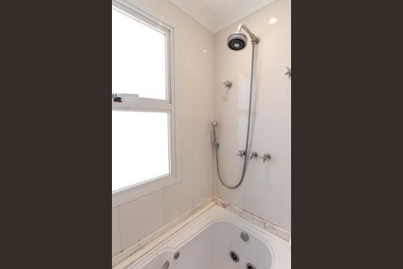 Apartamento à venda com 250m², 4 quartos e 4 vagasBanheiro da Suíte 3