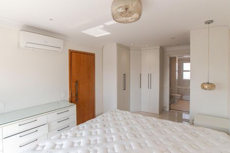 Apartamento à venda com 250m², 4 quartos e 4 vagasSuíte 3