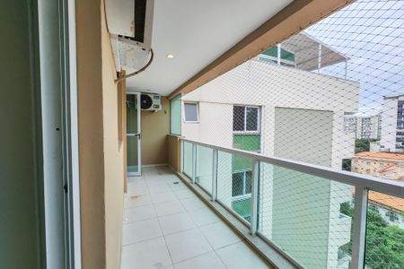 Apartamento para alugar com 155m², 3 quartos e 1 vaga Apartamento para alugar com 155m², 3 quartos e 1 vagaVaranda