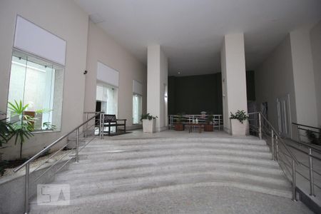 Apartamento para alugar com 155m², 3 quartos e 1 vaga Apartamento para alugar com 155m², 3 quartos e 1 vagaEntrada