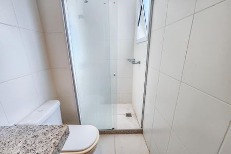 Apartamento para alugar com 155m², 3 quartos e 1 vaga Apartamento para alugar com 155m², 3 quartos e 1 vagaBanheiro da Suite