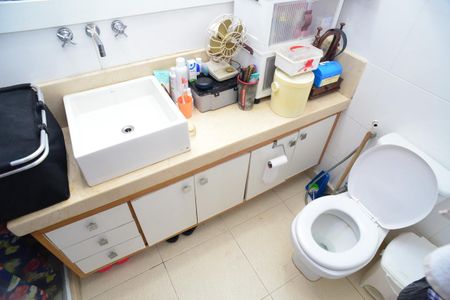 Apartamento à venda com 166m², 3 quartos e 2 vagas Apartamento à venda com 166m², 3 quartos e 2 vagasBanheiro Social