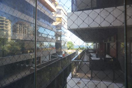 Apartamento à venda com 166m², 3 quartos e 2 vagas Apartamento à venda com 166m², 3 quartos e 2 vagasVaranda