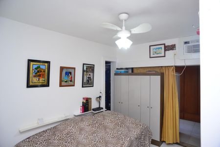 Apartamento à venda com 166m², 3 quartos e 2 vagas Apartamento à venda com 166m², 3 quartos e 2 vagasQuarto 2