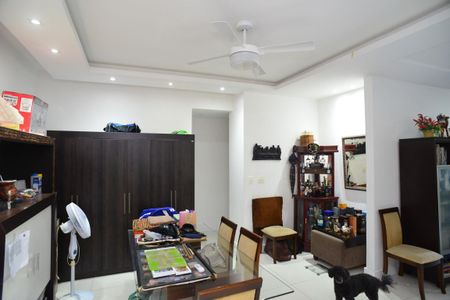 Apartamento à venda com 166m², 3 quartos e 2 vagas Apartamento à venda com 166m², 3 quartos e 2 vagasSala