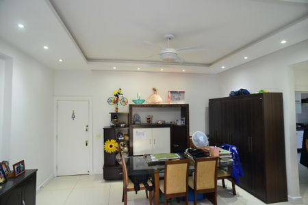 Apartamento à venda com 166m², 3 quartos e 2 vagas Apartamento à venda com 166m², 3 quartos e 2 vagasSala