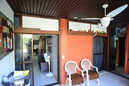 Apartamento à venda com 166m², 3 quartos e 2 vagas Apartamento à venda com 166m², 3 quartos e 2 vagasVaranda