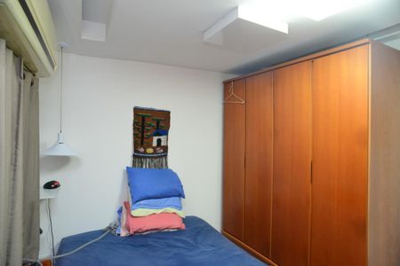 Apartamento à venda com 166m², 3 quartos e 2 vagas Apartamento à venda com 166m², 3 quartos e 2 vagasSuíte