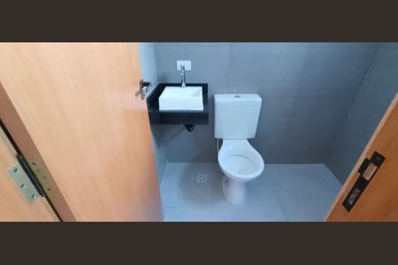 Casa à venda com 130m², 2 quartos e 4 vagasBanheiro da Suite 1