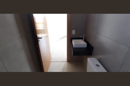 Casa à venda com 130m², 2 quartos e 4 vagasBanheiro da Suíte 2