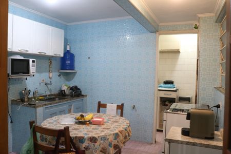 Apartamento à venda com 75m², 2 quartos e sem vagaCozinha