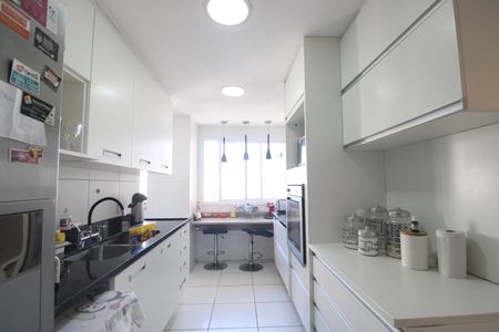 Apartamento à venda com 166m², 4 quartos e 2 vagasCozinha