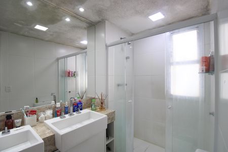 Apartamento à venda com 166m², 4 quartos e 2 vagasBanheiro da suíte 1