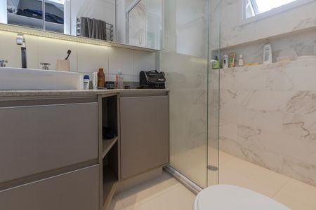 Apartamento para alugar com 138m², 3 quartos e 2 vagas Apartamento para alugar com 138m², 3 quartos e 2 vagasBanheiro da Suíte 1