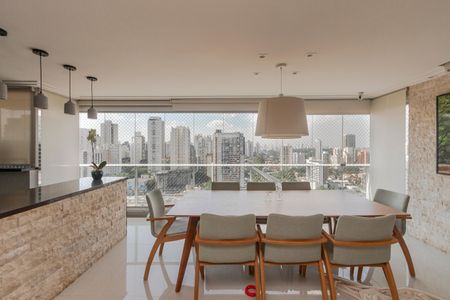 Apartamento para alugar com 138m², 3 quartos e 2 vagas Apartamento para alugar com 138m², 3 quartos e 2 vagasVaranda