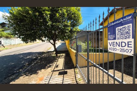 Casa à venda com 181m², 4 quartos e 2 vagas