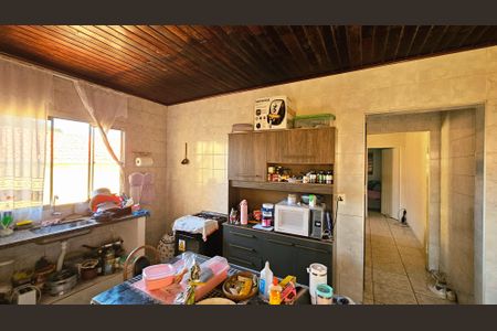 Casa à venda com 181m², 4 quartos e 2 vagas