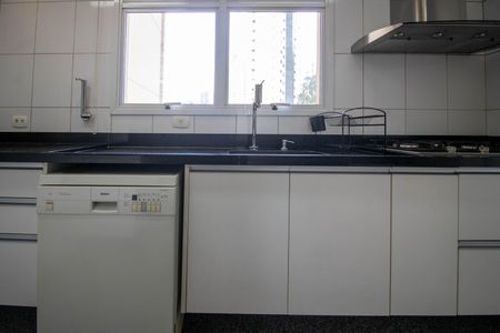 Apartamento à venda com 154m², 3 quartos e 3 vagas Apartamento à venda com 154m², 3 quartos e 3 vagasCozinha