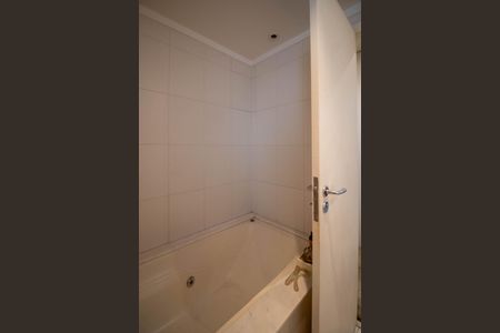 Apartamento à venda com 154m², 3 quartos e 3 vagas Apartamento à venda com 154m², 3 quartos e 3 vagasBanheiro Suíte 2