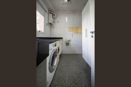 Apartamento à venda com 154m², 3 quartos e 3 vagas Apartamento à venda com 154m², 3 quartos e 3 vagasÁrea de Serviço